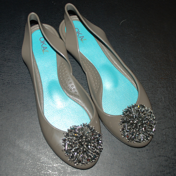 oka b jelly flats